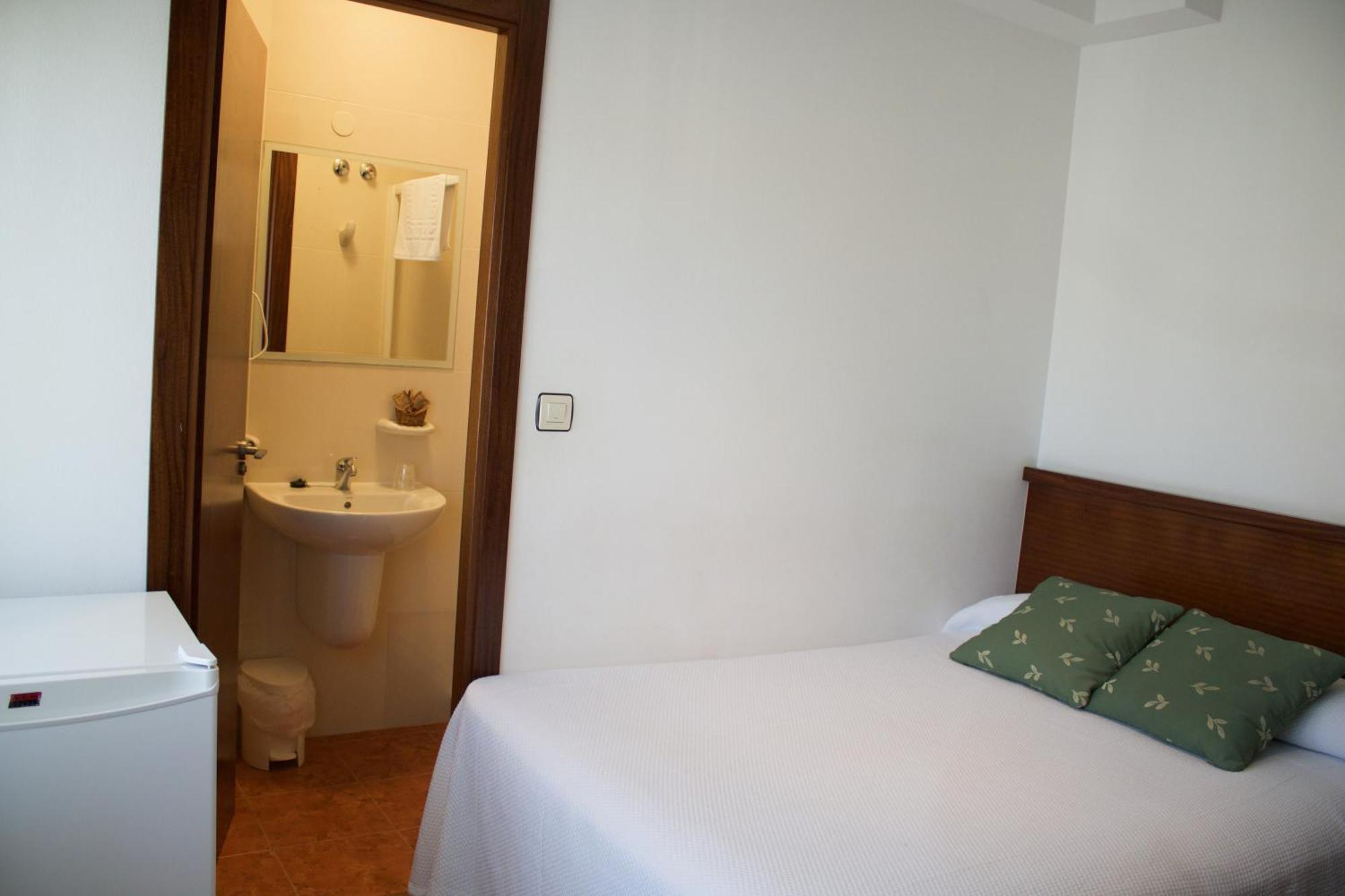 Pension Santos Vimianzo Экстерьер фото